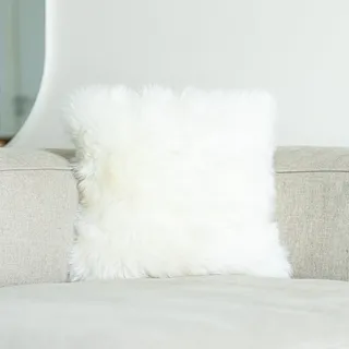 Nordic Sheep Langhaar Lammfell Kissenbezug 40x40 cm | Weiches Fell für Stühle, Sofa & Bett | Gemütliches Sitzkissen & Lammfell Sitzauflage in Natur- und Trendfarben | Farbe: Weiß
