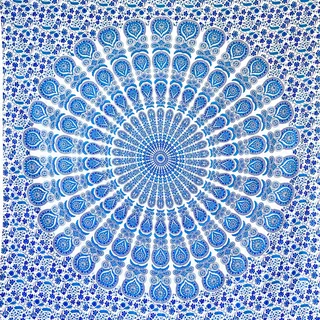 MOMOMUS Wandteppich Mandala 135 x 210 cm, Weiß und Blau | Wandbehang für mittelgroße Wände: Mandala-Tuch 135 x 210 cm, einseitig bedruckt, leichter Fall, einfach aufzuhängen