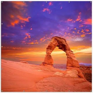 Wallario XXL Outdoor-Poster für Garten oder Balkon, Motiv Steinbogen vor einem farbenfrohen Himmel in lila-rot, in ca. 200 x 200 cm - Rot