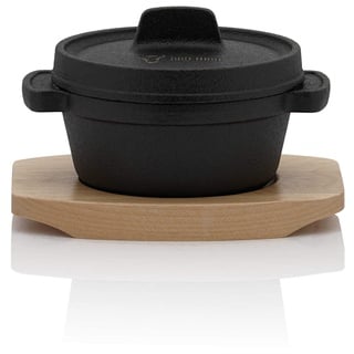 BBQ-Toro Mini Dutch Oven (1 Stück) | Ø 11 cm | Gusseisen Serviertopf mit Holzunterlage | bereits eingebrannt - preseasoned | Kochtopf kleiner Bräter Gusstopf