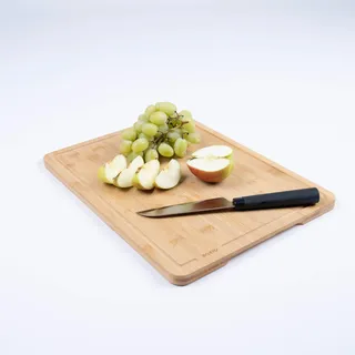 BOXIO - Cutting Board: Premium Schneidebrett aus Bambus, 40 x 30 cm groß passt perfekt als Holzdeckel für Wash & Toilet - Großes Küchenbrett aus Holz, Holzbrett Küche