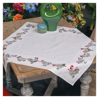 Vervaco Stickpackung Tischdecke Zählmusterpackung Kreuzstich Hühner Stickdecken zum Selbersticken Bastelset Handwerker Kreativ Set für Erwachsene 80 x 80 cm Kreatives Geschenk