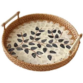 SLHEQING Rattan Serviertablett mit Griffen, Handgewebtes Wicker-Tablett Dekotablett Rund Aufbewahrungsplatten für Frühstück, Getränke, Snacks, Desserts, Brot, Kerze, Früchten (Gelb, 28cm Durchmesser)