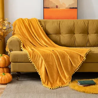 MIULEE Kuscheldecke Fleecedecke Flanell Decke Mit Pompoms Einfarbig Wohndecken Couchdecke Flauschig Überwurf Mikrofaser Tagesdecke Sofadecke Blanket Für Bett Sofa Schlafzimmer Büro 150x200 cm Gelb