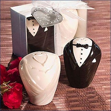 Ingrosso e Risparmio Salz- und Pfefferstreuer in Form eines Hochzeitskleides und Smoking in Geschenkbox originelle Gastgeschenke für Hochzeiten