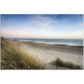 Wallario Outdoor-Poster für Garten oder Balkon, Motiv Strandspaziergang im Urlaub an der Ostsee, in ca. 80 x 120 cm - Blau