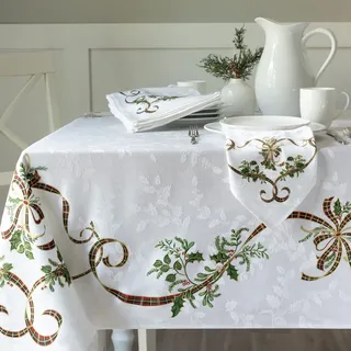 Benson Mills Merry Ribbons Bedruckte Weihnachtstischdecke aus Jacquard-Stoff, Elegante Weihnachtstischdecke für alle Feiertage und Winter, 152,4 x 213,4 cm, rechteckig