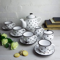 City to Cottage® - Keramik Tee Set für 4 | Weiß und Schwarz | Polka Dots | Handgemacht | Keramik Teekanne 1,7 Liter, Milchkännchen, Zuckerdose, 4 Teetassen mit Untertassen