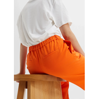 Bundfaltenhose BONPRIX "Bundfaltenhose", Damen, Gr. 40, N-Gr, orange (warmorange), Obermaterial: 66% Polyester, 33% Viskose, 1% Elasthan, festlich, loose fit, Hosen Bundfaltenhose, aus Polyester, Viskose und Elasthan, Loose Fit, festlicher Stil