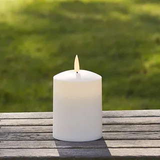 Lights4fun TruGlow® Kerze mit warmweißer LED Flamme und Timer 10cm Innen und Außen LED Kerzen mit Timerfunktion LED Kerzen Outdoor