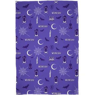Character World Wednesday Fleecedecke, offizielles Lizenzprodukt, super weich, warm, perfekt für Jugendzimmer, Camping und Übernachtungen, Größe 100 x 150 cm, Lila