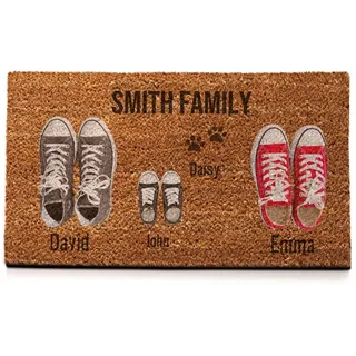 Wanapix | Fußmatte aus Kokosfasern Personalisiert mit Name | Original Türmatte für Innenbereiche | Unterseite | Familien Namen | 2 Schuhe + Kind + Haustier