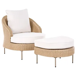 BELIANI Gartensessel Beige Rattan mit Fußhocker Armlehnen Auflagen Metallbeien Boho Design Outdoor Rattansessel Loungesessel Sitzmöbel - Beige, Weiß