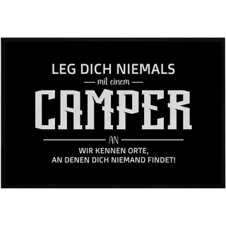 OM3® lustige Fußmatte mit Spruch - Leg Dich Niemals mit einem Camper an - Camping Platz- rutschfest & waschbar - 60x40cm -