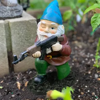 Tirifer Gartenzwerg-Statue mit Gewehr, militärischer Tactical-GNOME-Soldat für Innen- und Außenbereich, Terrasse, Garten, Rasen oder als Wohnaccessoire