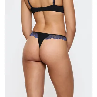 Slip TRIUMPH "Comfort Glam String", Damen, Gr. 42, schwarz, Spitze, Obermaterial: 80% Polyamid, 20% Polyester, körpernah, Unterhosen Slip, raffinierte Spitze