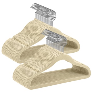 SONGMICS Kinderkleiderbügel, 50er Set Kleiderbügel Kinder, Baby-Kleiderbügel, Bügel Samt, 360° drehbarer Haken in Silber, platzsparend, rutschfest, für Kleiderschrank, sandbeige CRF027K05