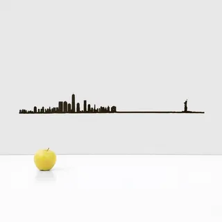 The Line Silhouette von New York aus Metall, Wanddekoration