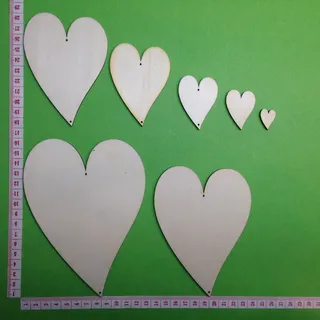 Petra's Bastel-News 24-teiliges Holzset Herzen länglich bestehend aus 7 verschiedenen Größen, Holz, 15x12x5 cm