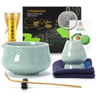 TEANAGOO Matcha Set, 7-tlg. Keramikschale & Bambusbesen, Celadon Blau | Handgefertigter Bambus-Schneebesen mit 100 Zinken – Schale, Sieb, Löffel, Besenhalter, Teezeremonie, Geschenkidee