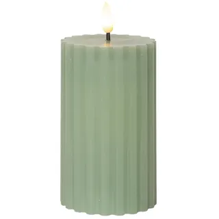 Star LED-Stumpenkerze Grün 15x7,5 cm – Flackernde LED-Kerze aus echtem Wachs für den Innenbereich, Timerfunktion, batteriebetrieben und realistische Flammenoptik, sichere Dekoration
