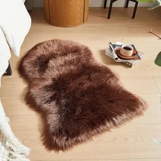 JXLOULAN Faux Lammfell Schaffell Teppich Dunkelbraun 40x60 cm, Longhair Flauschiger Fell Teppiche Wohnzimmer Deko Weicher für Stühle Sofa Schlafzimmer Kinderzimmer