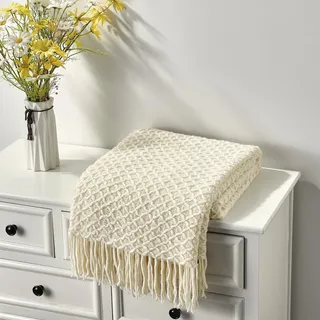 CREVENT Landhaus-Stil Boho Strickdecke für Couch Sofa Sessel Bett Wohnzimmer Dekoration, Weich Warm Gemütlich Leichtgewicht für Frühling Sommer Herbst - 152x203 cm Beige