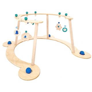 Hess Holzspielzeug 13393 - Lauflerngerät und Spielbogen, Serie Schäfchen, Blau, Babyspielgerät mit vielen bunten Spielelementen, aus Buchenholz