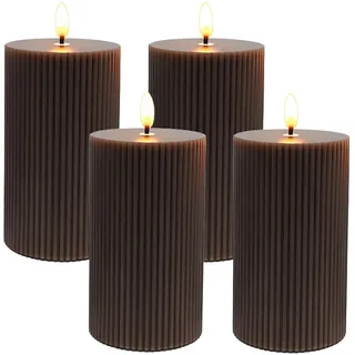 Relaxdays LED Kerzen, 4er Set, HxD: 13 x 7,5 cm, flackernde Flamme, Echtwachs, Rillen, flammenlose Blockkerzen, Coffee
