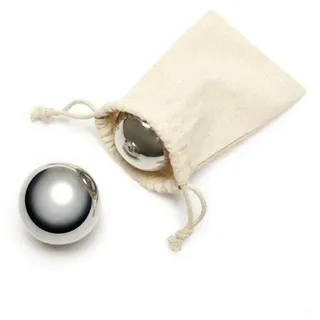 Kikkerland - Stainless Steel Whiskey Balls (BA88)