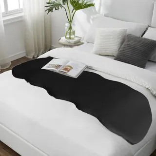 Teppich Wölkchen Fellteppich, Kunstfell Teppich Waschbar, Hasenfell Imitat, Kaninchenfell, Kurzfell - Tischläufer Fell, Läufer Flur, Bettläufer - Schwarz - Fell 55x160cm