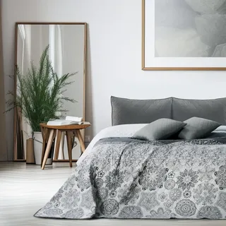 DecoKing 77191 Bettüberwurf 260 x 280 cm Grau/Silber/Weiß