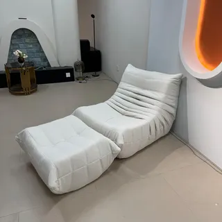 Sessel mit Hocker, Einzelsessel und Relaxsessel, bequemes Lounge-Sofa für Wohnzimmer, Schlafzimmer und Gästezimmer Beige /MMC-M/ - Beige