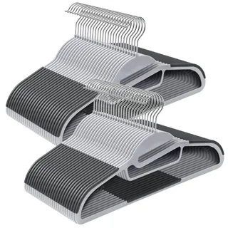SONGMICS Kleiderbügel Kunststoff, 50er Set, Bügel mit U-förmiger Öffnung, platzsparend, 0,5 cm dick, 41,5 cm breit, um 360° drehbarer Haken, hellgrau-dunkelgrau CRP41G-50