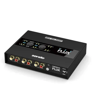 Reloop Flux - Clubtaugliches 6x6 IN/OUT USB-C DVS Interface für Serato DJ Pro, 24-Bit/96 kHz, kompatibel zu Turntables, CDJs oder anderen Mediaplayern, 2-Port USB-A-Hub, robustes Metallgehäuse