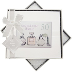 WHITE COTTON CARDS 50. Geburtstag, Gästebuch, Parfümflaschen, Holz, weiß, 19.5 x 21.5 x 1.5 cm