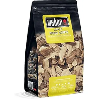 Weber Apfelholz Räucherchips (700g Packung) - dezentes Aroma, ideal für Käse, Gemüse, Fisch, Geflügel, Schwein & Wild, EU-Produkt, nachhaltig gewonnen, FSC zertifiziertes Holz (17622)