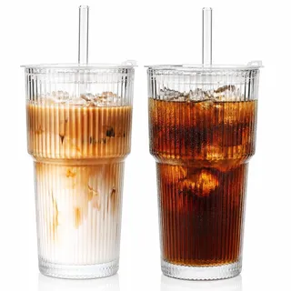 ALINK 2 Stück 600ml Gerippte Glasbecher mit Deckel und Strohhalm, Eiskaffee Gläser, Longdrinkglas Set, Smoothie Becher, luftdichtes und wasserdichtes Design, ideal als Kaffee