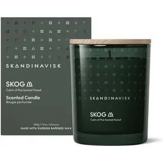 Skandinavisk SKOG 'Wald' Duftkerze. Duftnoten: Kiefernnadeln und Tannenzapfen, Birkensaft und Maiglöckchen. 200 g.