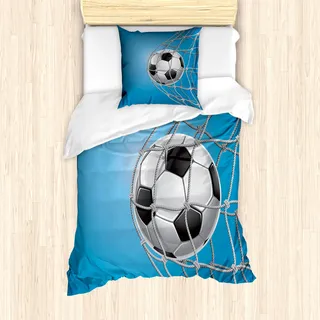 ABAKUHAUS Fußball Mantele, Goal Ball im Netz, Milbensicher Allergiker geeignet mit Kissenbezügen, 135 cm x 200 cm - 80 x 80 cm, Blau Hellgrau Schwarz - Blau, Hellgrau, Schwarz
