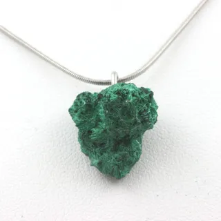 Halskette Malachit Brut. 16.69 Ct. Kipushi Mine, Haut-Katanga, Congo. Made IN E