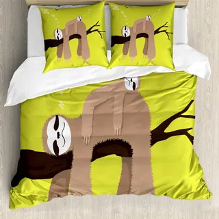 ABAKUHAUS Faultier Bettbezug Set, Karikatur-Mutter, die auf Zweig mit Kindersloth auf ihrer rückseitigen sorglosen Familie schläft, 155 x 220 cm + 80 x 80 cm, Cocoa Apfelgrün