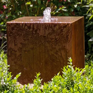 Köhko® Würfelbrunnen „Peru“ Höhe 49 cm Gartenbrunnen 31004 aus Cortenstahl mit LED-Beleuchtung
