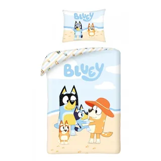 Halantex Bluey am Strand Hundefamilie – Bettwäsche-Set Bluey Bingo Bandit Chilli – wendbarer Bettbezug 140 x 200 cm und Kissenbezug 70 x 90 cm – Mehrfarbig – 100% Baumwolle