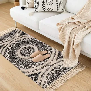 Seavish Baumwollflickenteppich, handgewebt, wendbar, Chindi-Bereich 2' x 4.4' Schwarzes Mandala