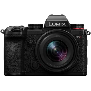 Panasonic Lumix DC-S5D + LUMIX S 18-40 mm F4,5-6,3