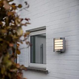 LED Außenwandleuchte Farell aus Edelstahl, mit Bewegunsmelder und Timer - Silber