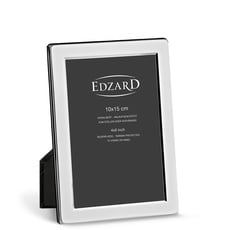 EDZARD Bilderrahmen Salerno für Foto 10 x 15 cm, edel versilbert, anlaufgeschützt, mit grauem Samtrücken, inkl. 2 Aufhängern, Fotorahmen zum Stellen und Hängen