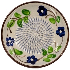 Kaladia - Keramik Reibeteller/Keramikhobel - ideal für Ingwer, Parmesan etc. - Motiv: Braun mit blauen Blaumen - Durchmesser: 12 cm - handgemacht & handbemalt - Made in Spain