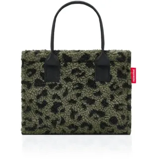 Reisenthel daily shopper XS teddy leo olive – Die kleinere Version unseres modernen, stromlinienförmigen Shoppers – eine praktische rechteckige Crossbody-Handtasche.